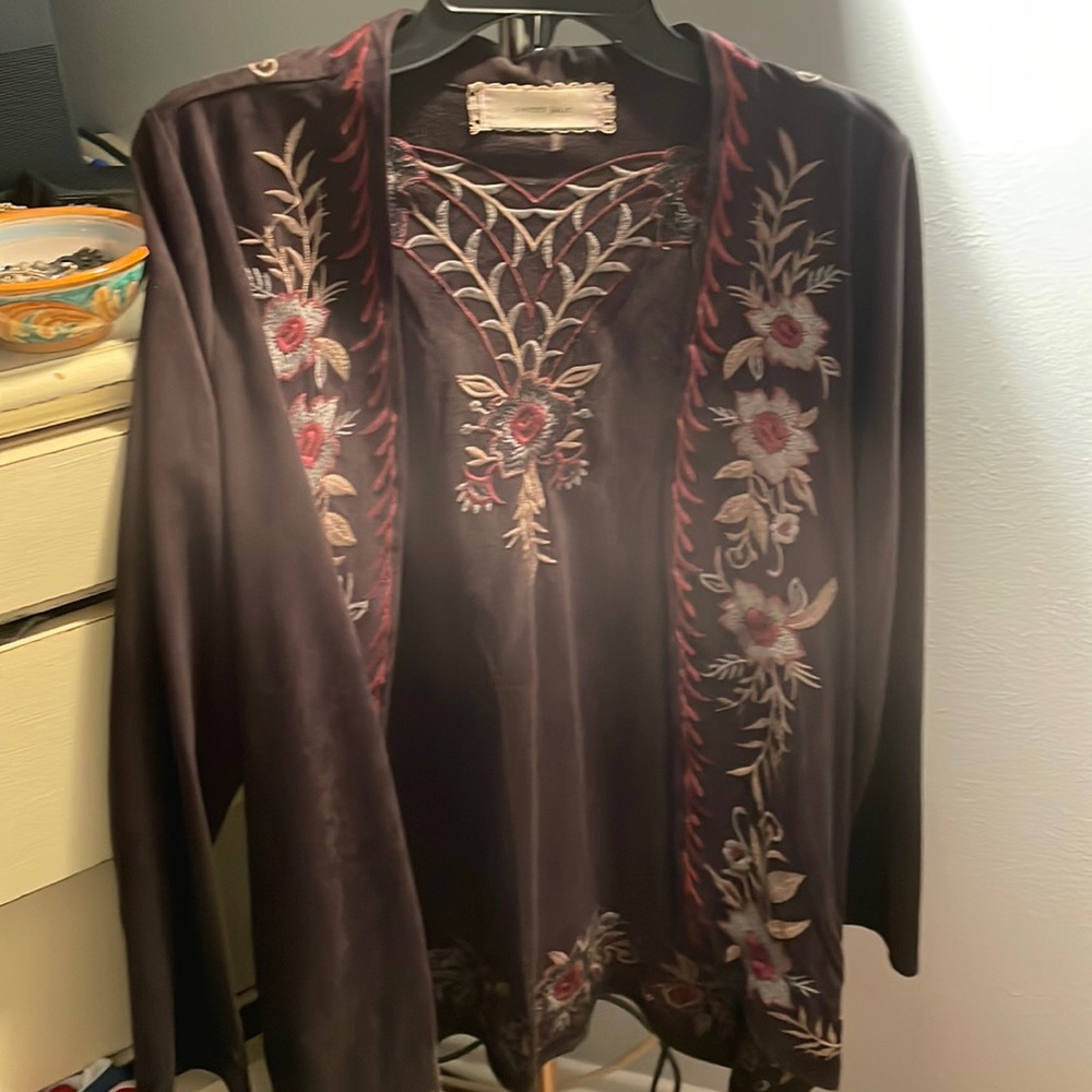 Sweet Jane black polyester light jacket with gorgeous embroidery